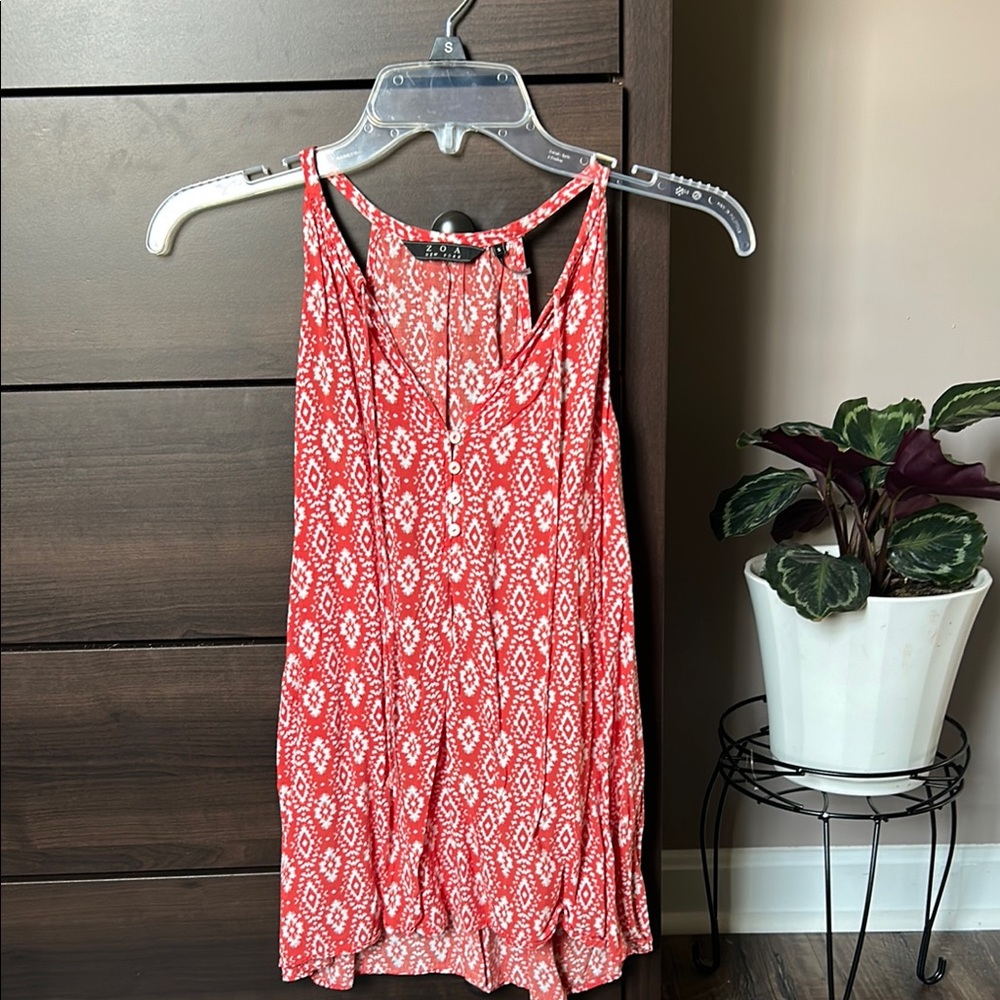 Zoa New York Red Geometric Top